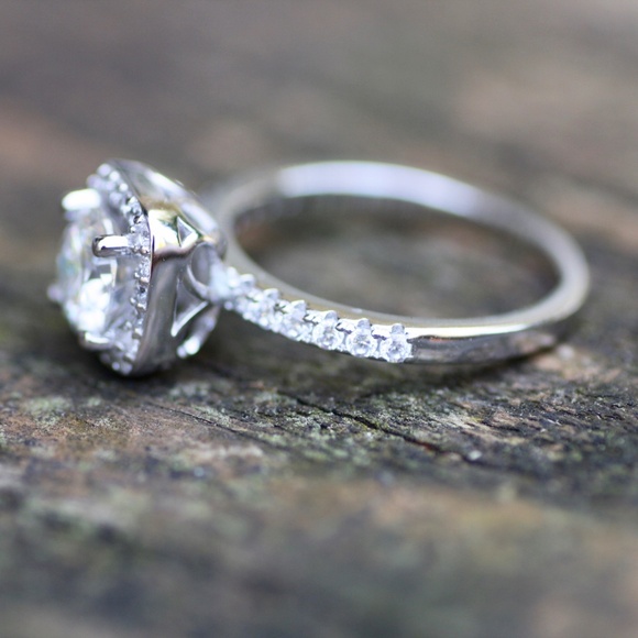 Moissanite Engagement Ring Sterling Silver Top Grade VVS D Colour size 6 1/4 - Picture 10 of 10